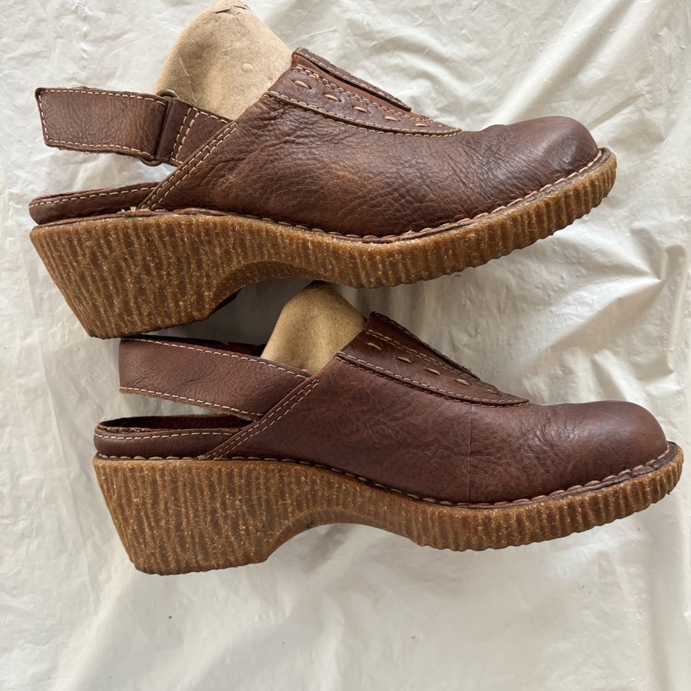 Clarks Artisan Trapelo Brown Leather Clog SZ 7 M NWOT only tried on - Picture 3 of 13